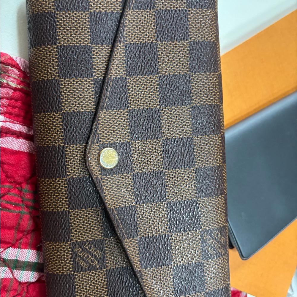 Louis Vuitton Damier Ebene Sarah wallet